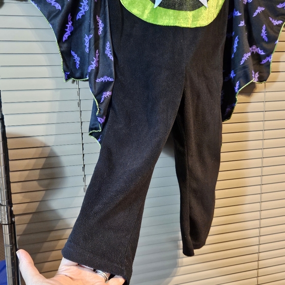 VGC 1 of 2 matching 2-3 yrs Halloween onesie costume, green, holographic eyes - Picture 3 of 11
